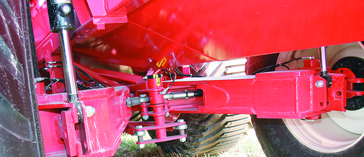 Steering on each set of tires is controlled by the hydraulic cylinder on the driver’s side, linked to the passenger side with a massive, square tube tie rod. Hydraulic brakes are plumbed into system for maximum response and pressure. A dual-caliper system with pressure-limiting hydraulics is available. | Ron Lyseng photo