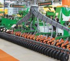 The Citan 1501 air drill is available in a hoe or disc configuration. It has proved popular in the former Soviet Union and has potential on the U.S. plains and Canadian Prairies. | Michael Raine photo