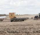 When even the best rubber tracks won’t keep your cart on the surface, transferring horsepower from tractor to the cart tracks should keep your rig moving through the mud. Power Tracks are available on Elmer’s Nutri Master Anhydrous and liquid fertilizer caddy carts. | Elmer’s Manufacturing photo